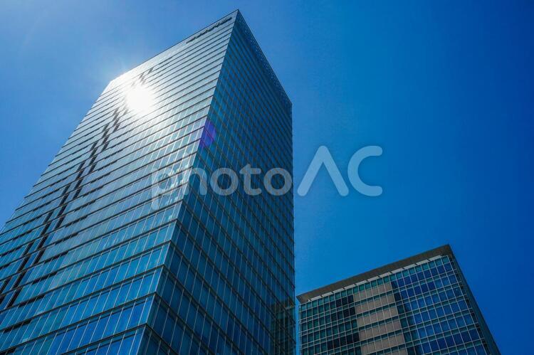 晴天の青空と秋葉原のビル群 秋葉原,ビル,高層ビルの写真素材