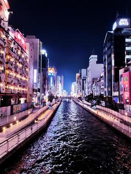大黒橋 東向 道頓堀川 73夜縦 CP版 大黒橋 東向 道頓堀川 73夜縦 CP版 大阪,道頓堀川,ホテルの写真素材