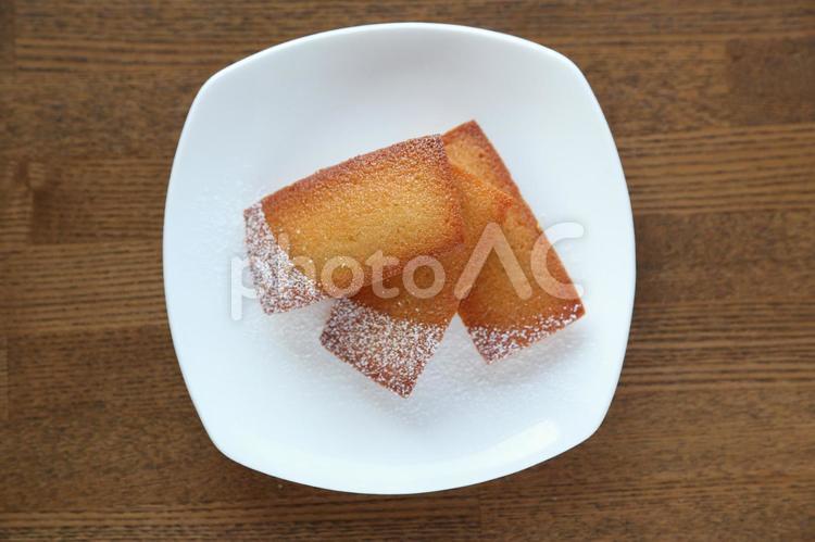 砂糖がけのフィナンシェ お菓子,フィナンシェ,焼き菓子の写真素材