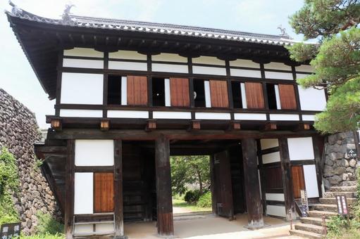 小諸城・大手門は江戸時代初期の建築 小諸城・大手門は江戸時代初期の建築 小諸城,松,城の写真素材