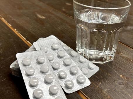 薬を飲むイメージ 5 内服薬,錠剤,頓服の写真素材