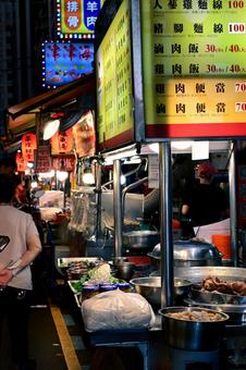 台湾・台北 艋舺夜市(広州街夜市) 台湾・台北 艋舺夜市(広州街夜市)の写真