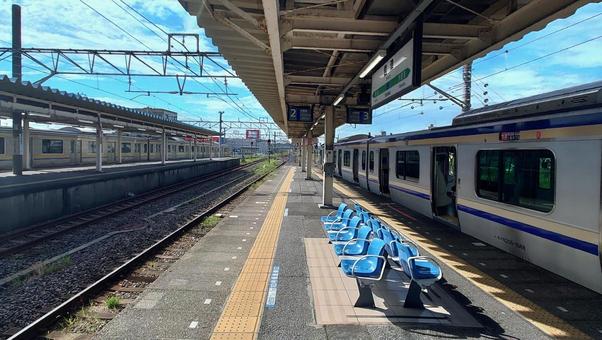 JR内房線君津駅　E235系車両　君津市 君津駅,jr,内房線の写真素材