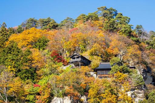 紅葉の山寺⑵ 秋,紅葉,山寺の写真素材