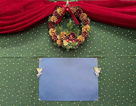 クリスマス手作りリースの壁 クリスマス,リース,手作りの写真素材