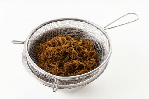 洗った沖縄産生もずく 太もずく,モズク,生もずくの写真素材