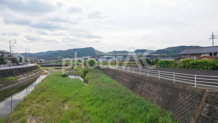 宇美川-志免町 宇美川,川,草地の写真素材