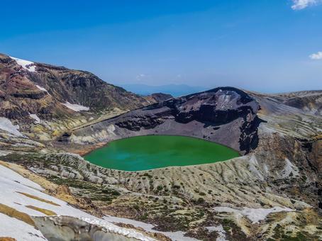【宮城県】蔵王の御釜 【宮城県】蔵王の御釜の写真
