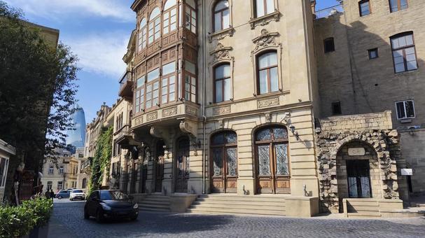 アゼルバイジャン・バクーの市街地 アゼルバイジャン・バクーの市街地 アゼルバイジャン,バクー,街並みの写真素材