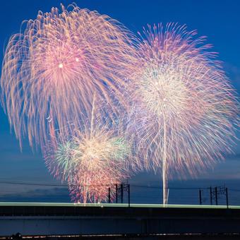 打ち上げ花火 打ち上げ花火の写真