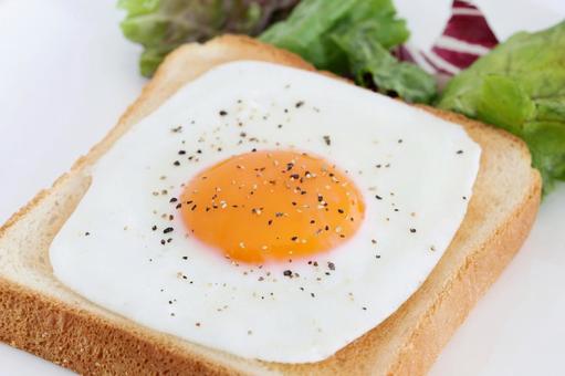 エッグトースト エッグトースト 目玉焼き,トースト,食パンの写真素材