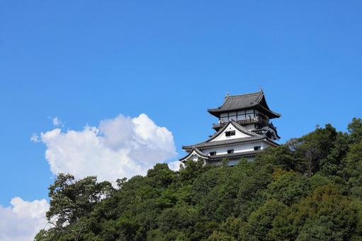 7月下旬の国宝犬山城の天守 7月下旬の国宝犬山城の天守の写真
