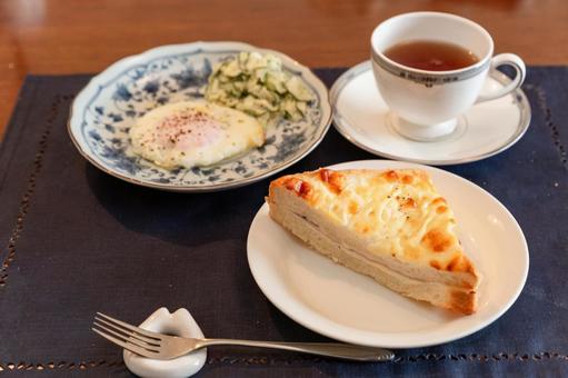 Croque Monsieur and Fried Egg Breakfast 1, JPG