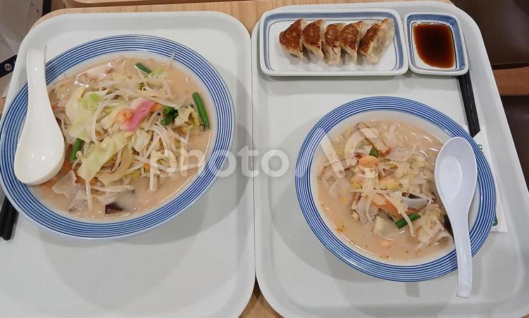 ちゃんぽん～大と小 ちゃんぽん,外食,麺の写真素材