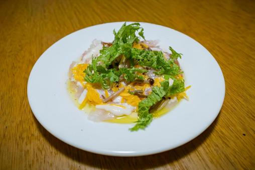 白身魚のカルパッチョ カルパッチョ,イタリア料理,野菜の写真素材