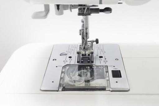 ミシン 針の辺りのアップ ミシン 針の辺りのアップの写真