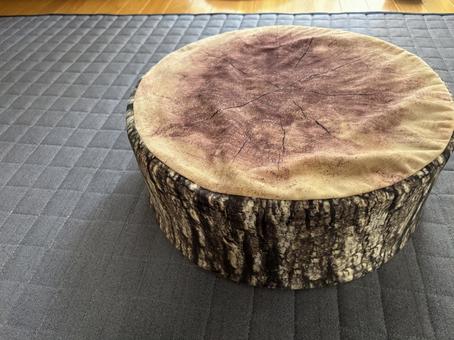 切り株のクッション 切り株のクッション 切り株,クッション,可愛いの写真素材