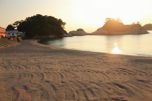 西伊豆町堂ヶ島の美しい夕景 西伊豆町堂ヶ島の美しい夕景の写真