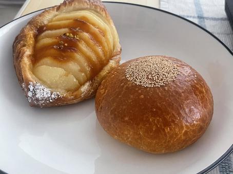 パン（デニッシュとあんぱん） パン,デニッシュ,あんぱんの写真素材