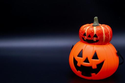積み重なったジャックオランタン 積み重なったジャックオランタン ハロウィン,秋,カボチャの写真素材