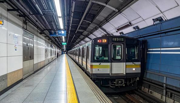 地下鉄の駅 地下鉄の駅の写真