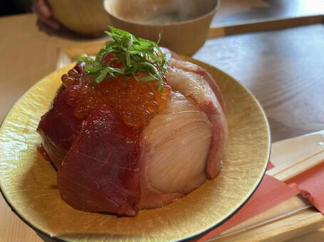 海鮮丼 海鮮丼,マグロ,新鮮の写真素材