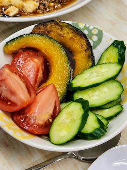 夏野菜サラダ1 夏野菜サラダ1 サラダ,野菜,かぼちゃの写真素材