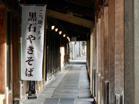 黒石市こみせの中 黒石市こみせの中 黒石市,黒石市中町,こみせの写真素材