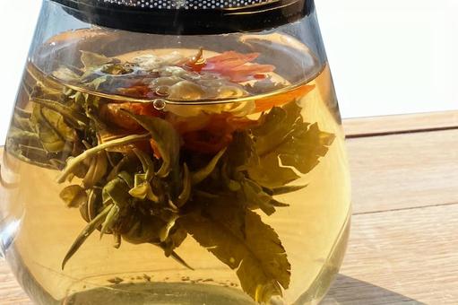 花が咲くお茶 花が咲くお茶 中国茶,花茶,お茶の写真素材
