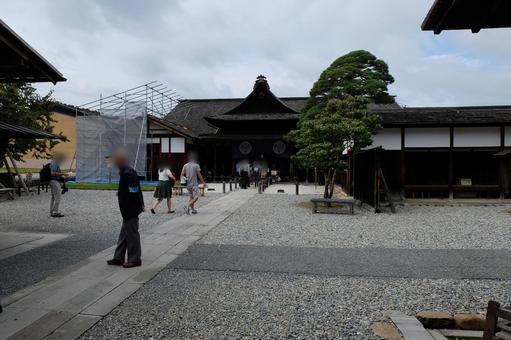 国指定史跡・高山陣屋の玄関前の通路・広場 高山陣屋,陣屋,玄関の写真素材