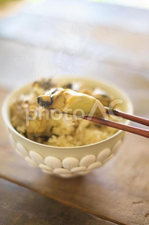 牡蛎の炊き込みごはん 炊き込みごはん,味ごはん,牡蛎の写真素材