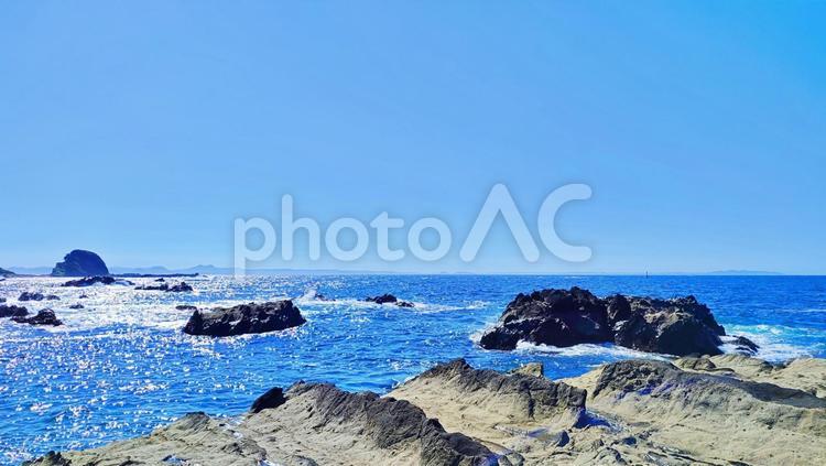 海と太陽の照り返し 波,海,磯の写真素材