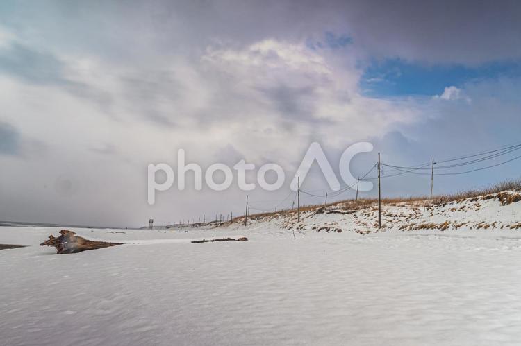 石狩の冬の海岸 空海,冬,雪の写真素材