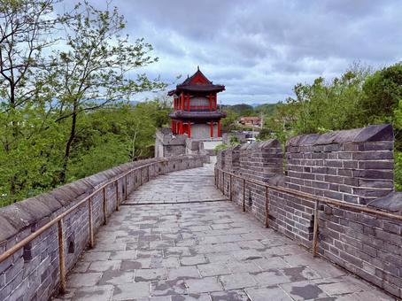 虎山長城　箭楼への道 虎山長城,丹東,中国の写真素材