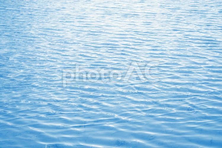 水　さざ波イメージ 水,波しぶき,水の背景の写真素材