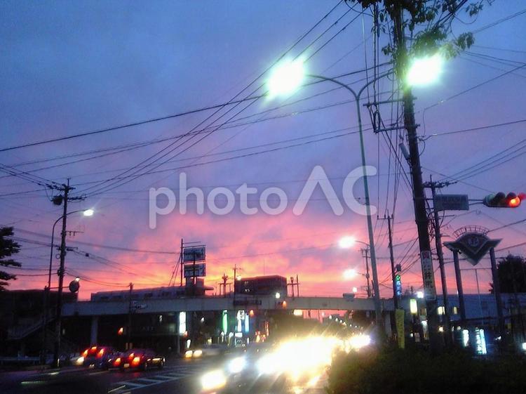 夕焼け 仕事帰り,夕景,空の写真素材