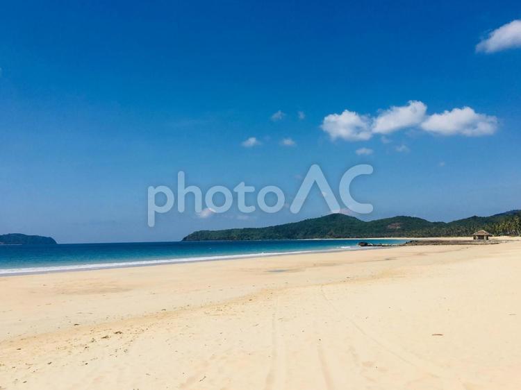 青空と海（エルニド） 海,ビーチ,青空の写真素材