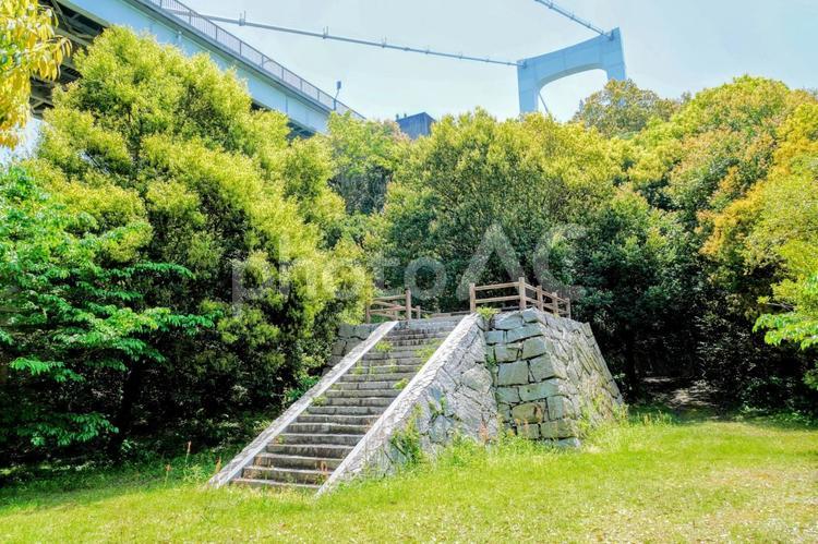 しまなみ海道の見近島入にある、のろし台 瀬戸内海,しまなみ海道,見近島の写真素材
