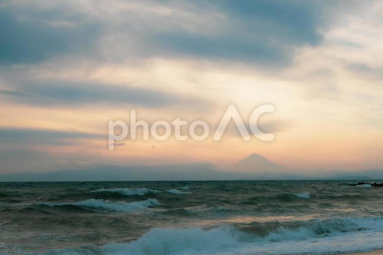 富士山　海岸　砂浜　夕焼け 富士山,海岸,砂浜の写真素材