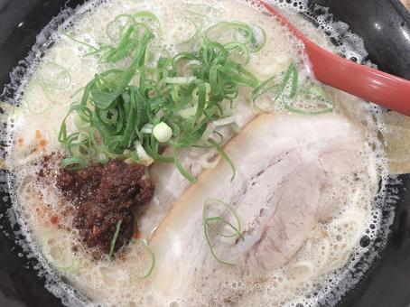 博多豚骨ラーメン 博多豚骨ラーメンの写真