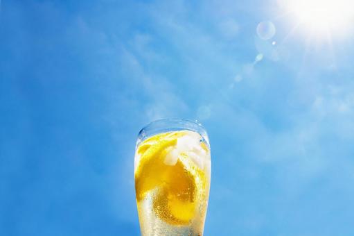 Toast to the blue sky with a lemon drink, JPG Toast to the blue sky with a lemon drink, JPG