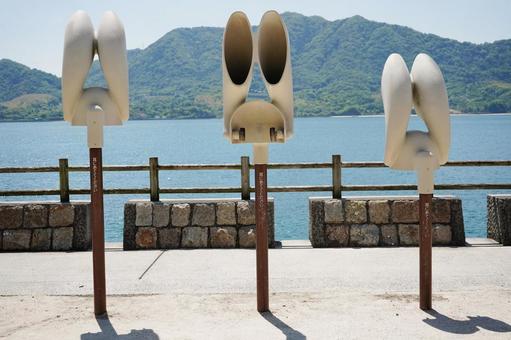 広島 大久野島 うさぎ耳のモニュメント 広島 大久野島 うさぎ耳のモニュメント うさぎ耳のモニュメント,うさぎ耳,モニュメントの写真素材