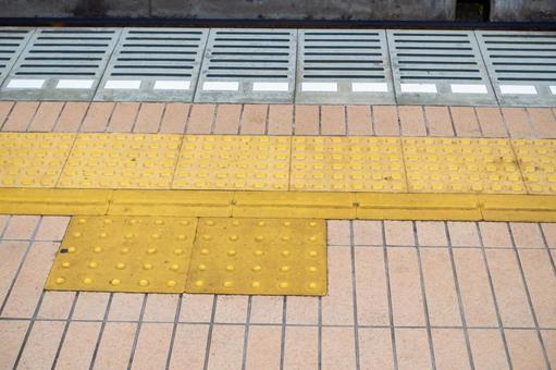 日本の駅のホームの写真 日本の駅のホームの写真の写真