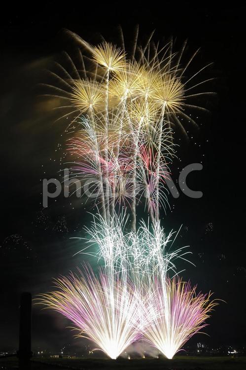 綺麗に撮れた伊勢花火_0３ 伊勢,花火,２０周年の写真素材