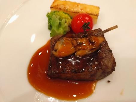 ステーキ ステーキ ステーキ,メインディッシュ,牛刺の写真素材