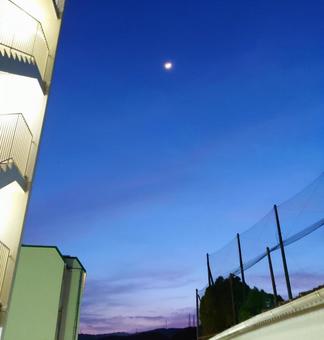 夜空と月 夜空と月の写真