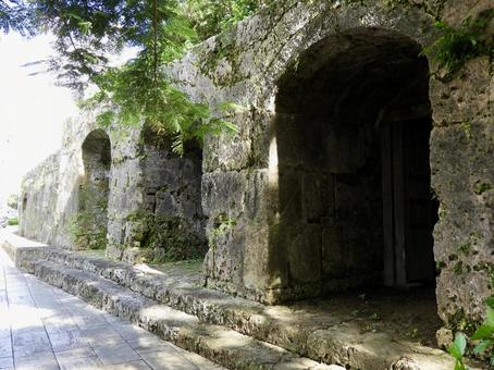 重要文化財旧崇元寺第一門及び石牆2 重要文化財旧崇元寺第一門及び石牆2の写真