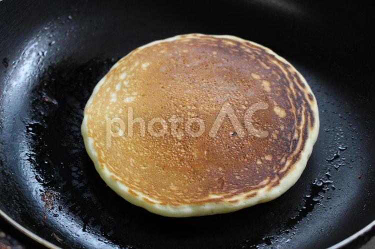 ホットケーキ3（焼き上がり） ホットケーキ,料理,キッチンの写真素材