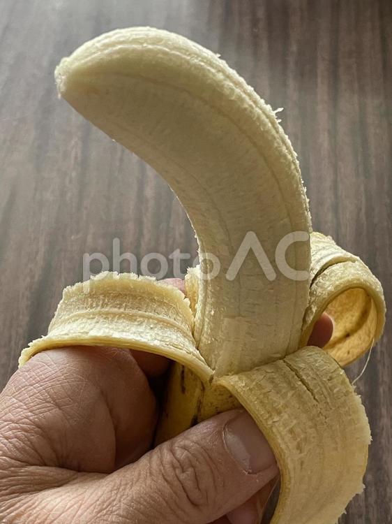 バナナの皮をむく バナナ,皮,食べるの写真素材