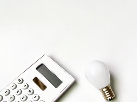 電球_電卓 電球_電卓 電気,電球,節電の写真素材